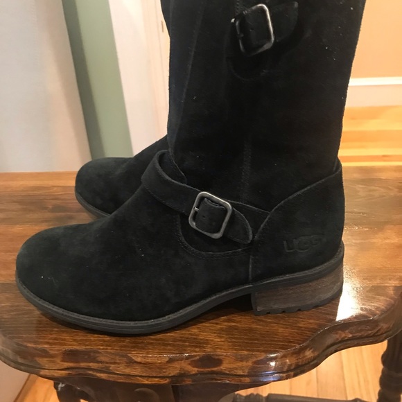 Women’s ugg boots size 9 - Picture 2 of 7